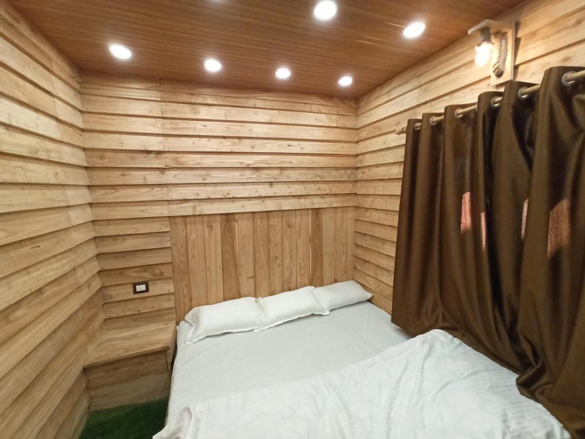Hotel Neem Baba Nainital Eksteriør bilde